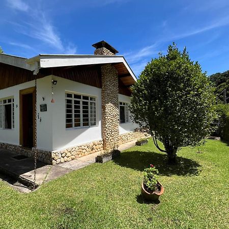 Casa Aconchegante Proximo Ao Capivari Villa กังโปสดูจอร์เดา ภายนอก รูปภาพ